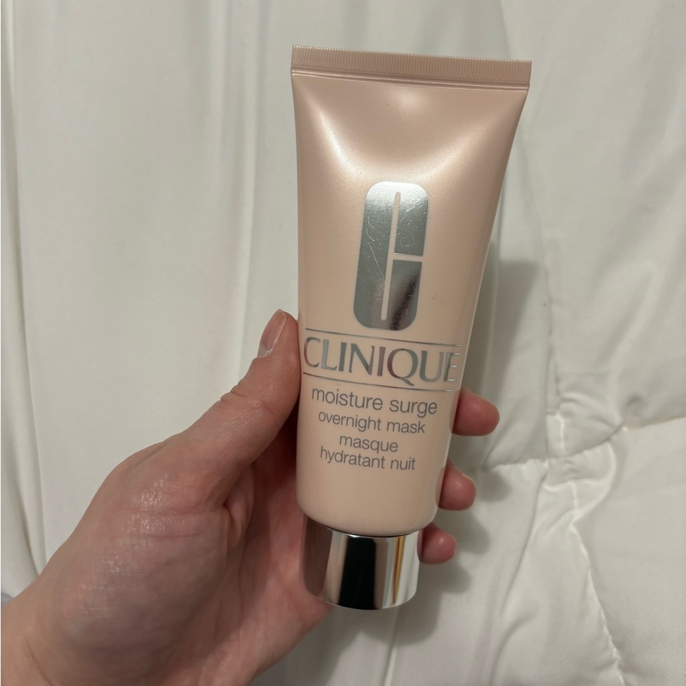 Clinique Moisture Surge Overnight Mask
